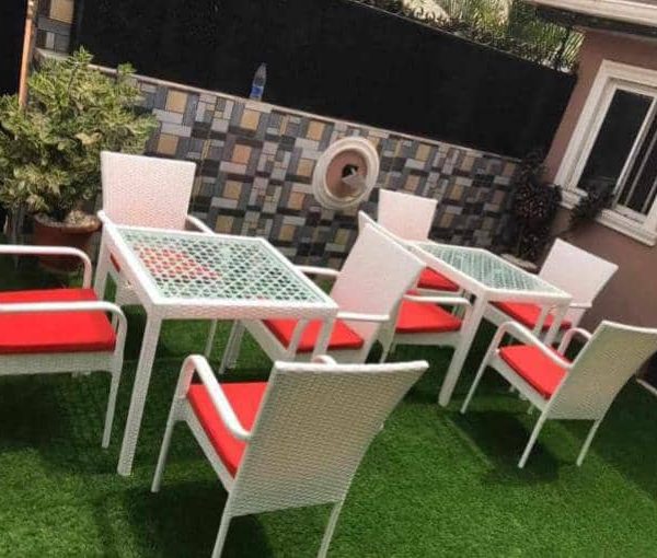 Outdoor Dining Set (4-Seater)
