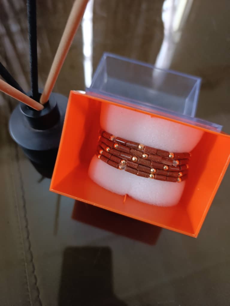 Wide Multi-Row Coral Stretch