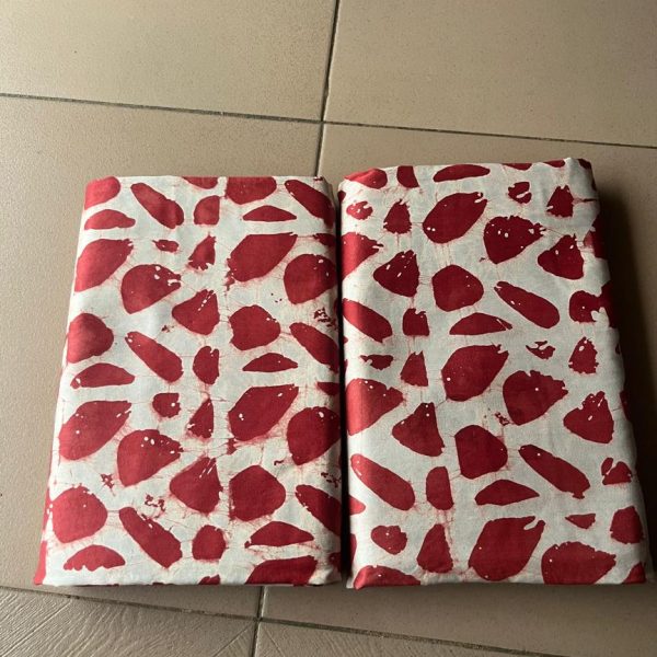 Red eyes batik