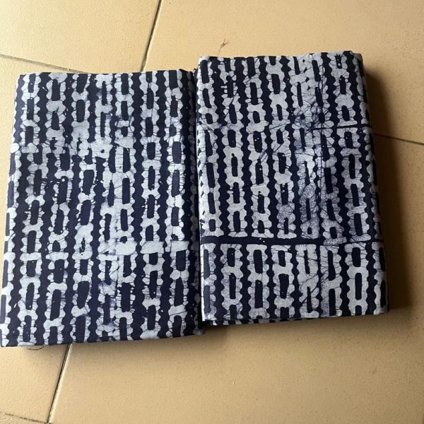 Tiny blocks pattern adire