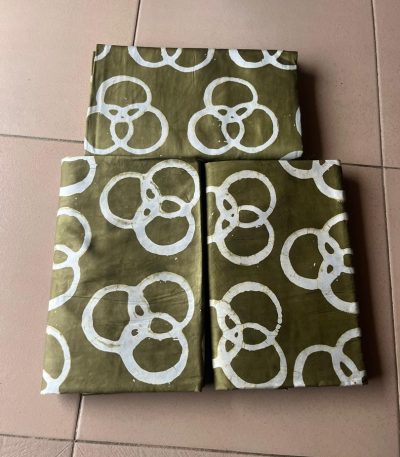 Brown tug-of-war batik