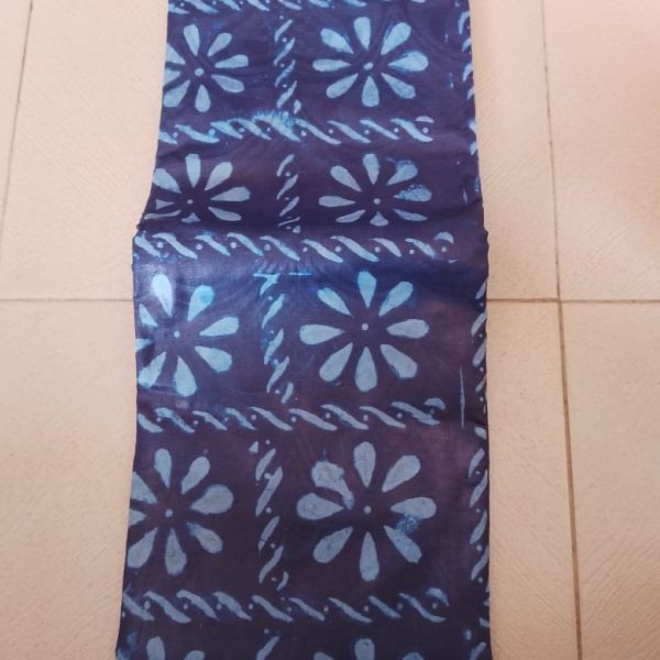 Flowery pattern adire