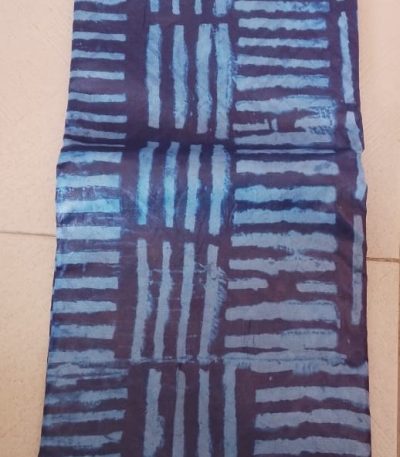 Bar shaped pattern adire