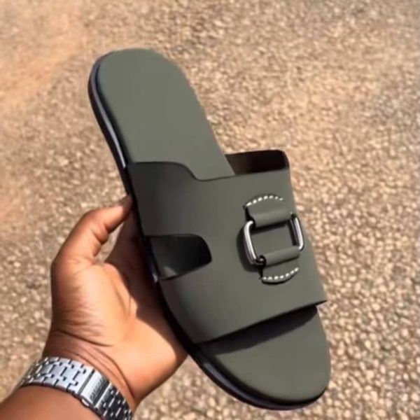 Casual / Utility: The Cadet Leather Slide